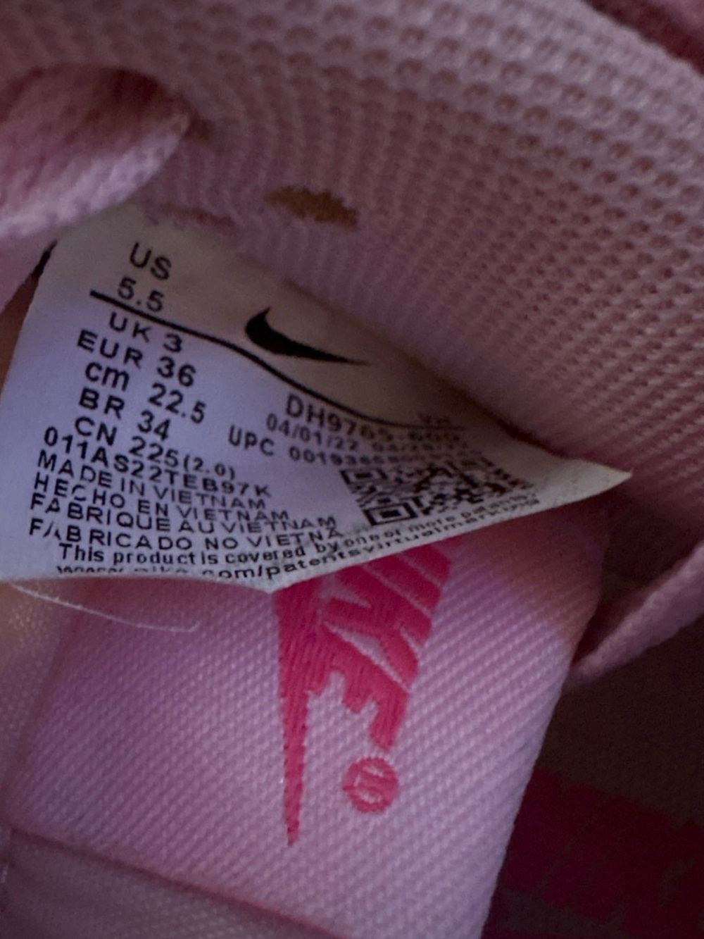 Nike Pink Low-Top Sneakers with Bright Pink Swoosh - Picture 2 of 2